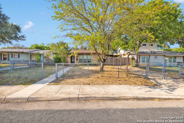 254 Banbridge Ave. Property Photo 1
