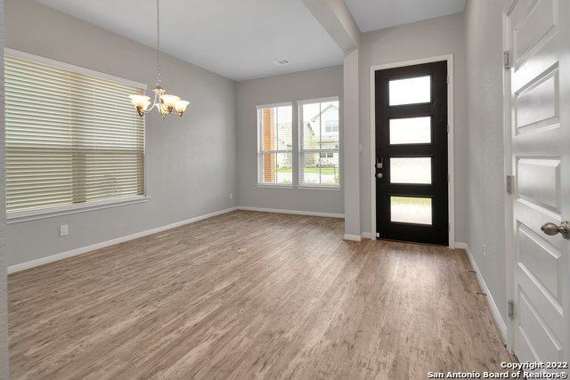 11660 Bakersfield Pass Property Photo 3