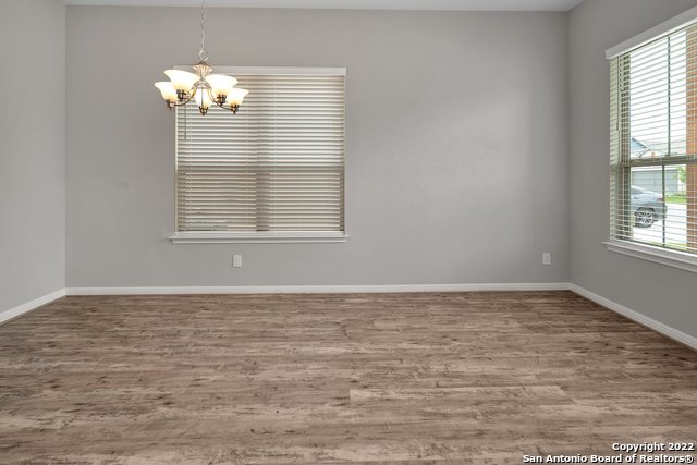 11660 Bakersfield Pass Property Photo 5