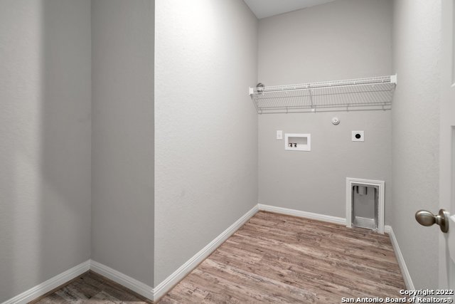 11660 Bakersfield Pass Property Photo 6
