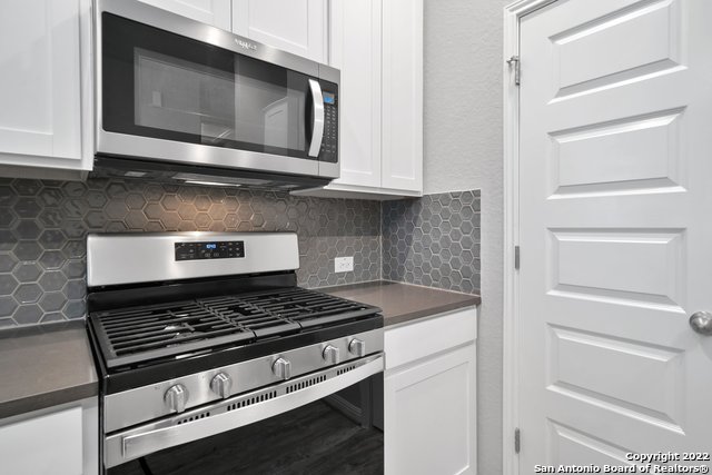 11660 Bakersfield Pass Property Photo 9