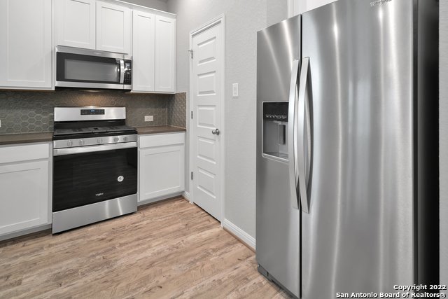 11660 Bakersfield Pass Property Photo 10
