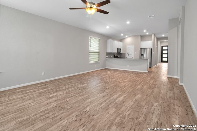 11660 Bakersfield Pass Property Photo 12
