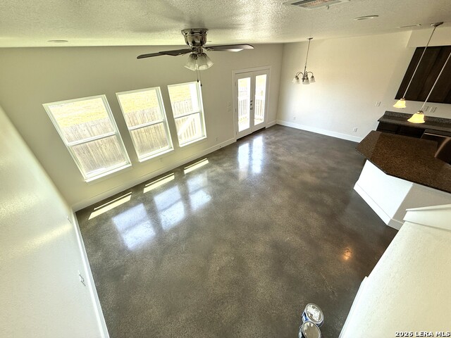 236 Sapphire Property Photo 4