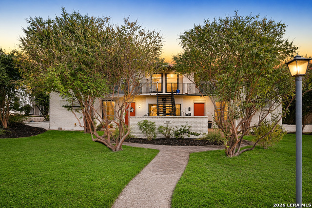 1157 Garraty Property Photo 4