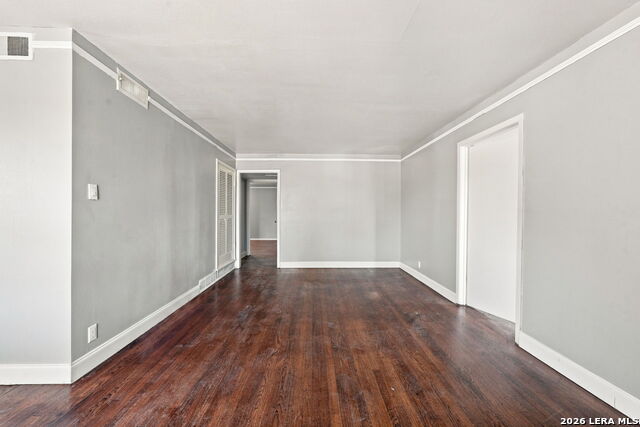 1157 Garraty Property Photo 7