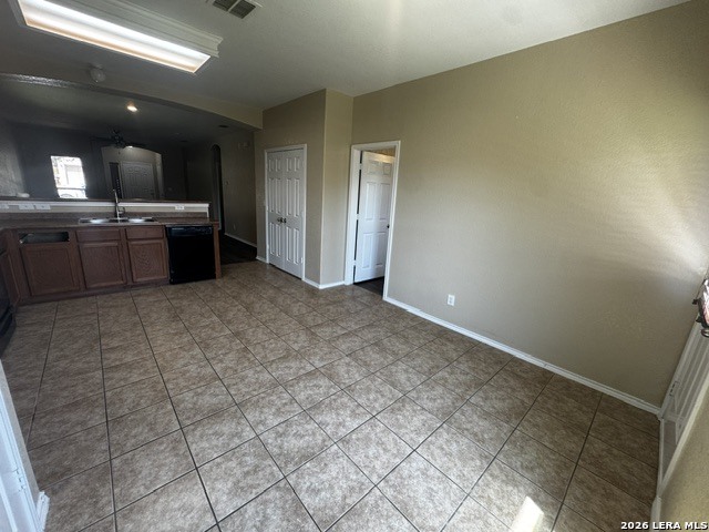 10310 Royal Est Property Photo 9