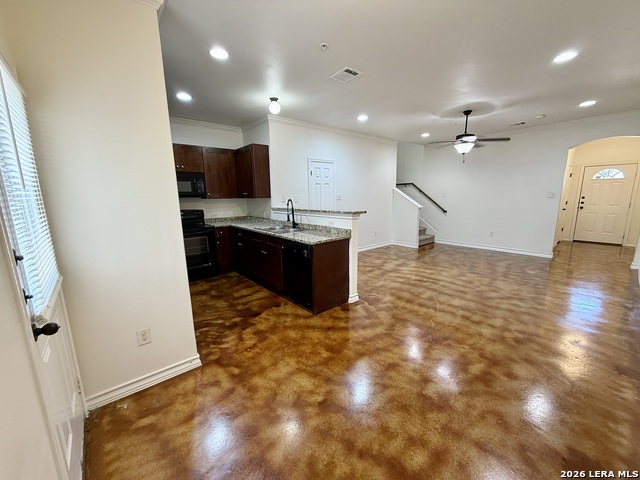 91 Plaza Dr Property Photo 5