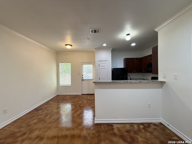 91 Plaza Dr Property Photo 6