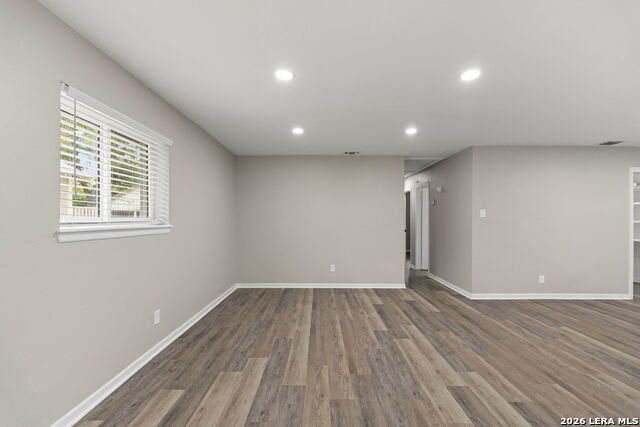 205 Mistletoe St Property Photo 9