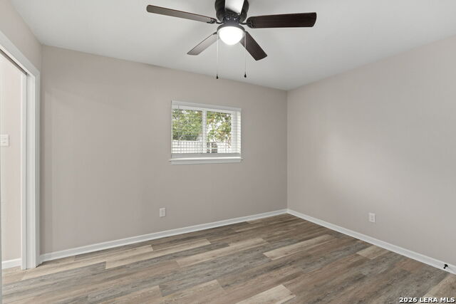 205 Mistletoe St Property Photo 16