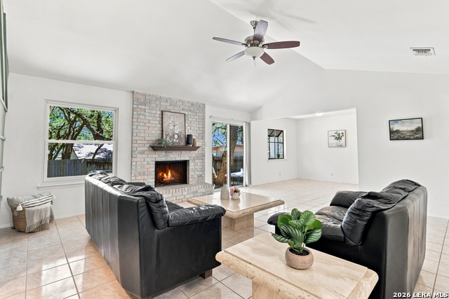 8434 Timber Crest St Property Photo 5