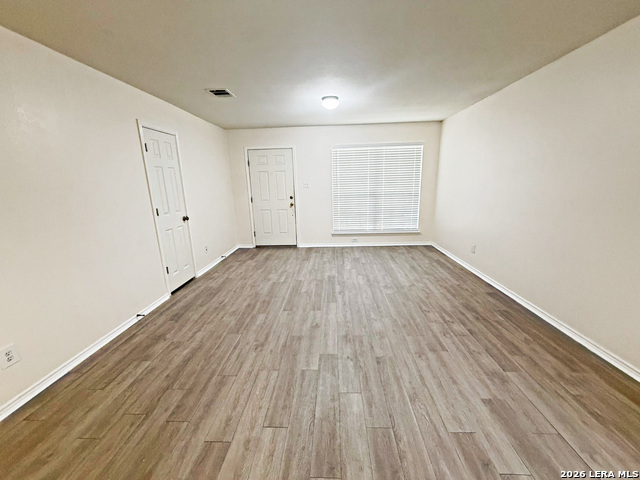 6914 Dashmoor Crk Property Photo 2