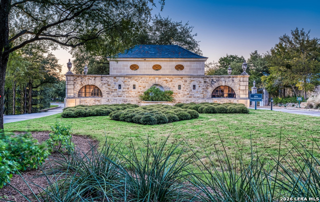 82 Regents Park