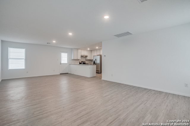 2406 Double Oak Dr Property Photo 2