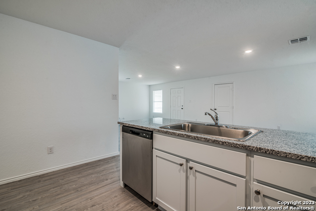 2406 Double Oak Dr Property Photo 7