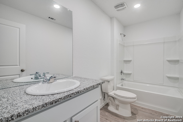 2406 Double Oak Dr Property Photo 11
