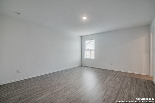 2406 Double Oak Dr Property Photo 12