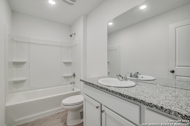 2406 Double Oak Dr Property Photo 15