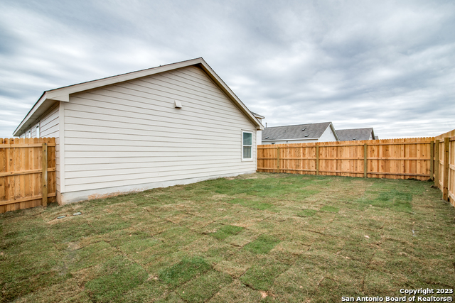 2406 Double Oak Dr Property Photo 18