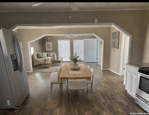 504 E Hondo Property Photo 3