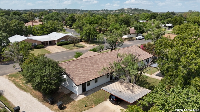1405 N Crockett St Property Photo 4