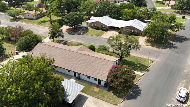1405 N Crockett St Property Photo 5