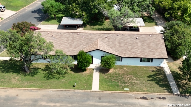 1405 N Crockett St Property Photo 6