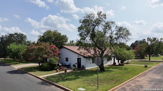 1405 N Crockett St Property Photo 9