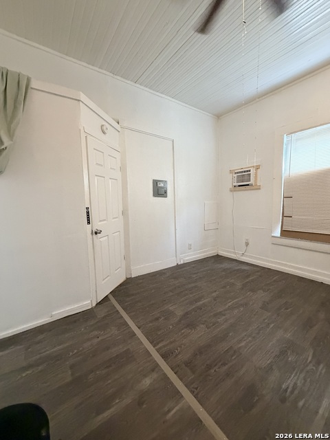 3430 S Flores Property Photo 4