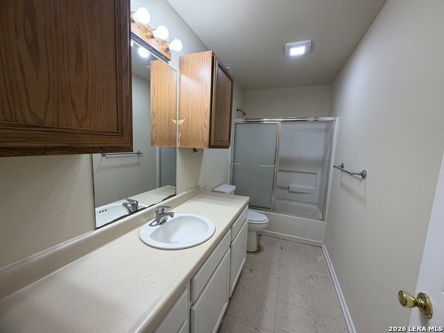 823 Dallas St Property Photo 8