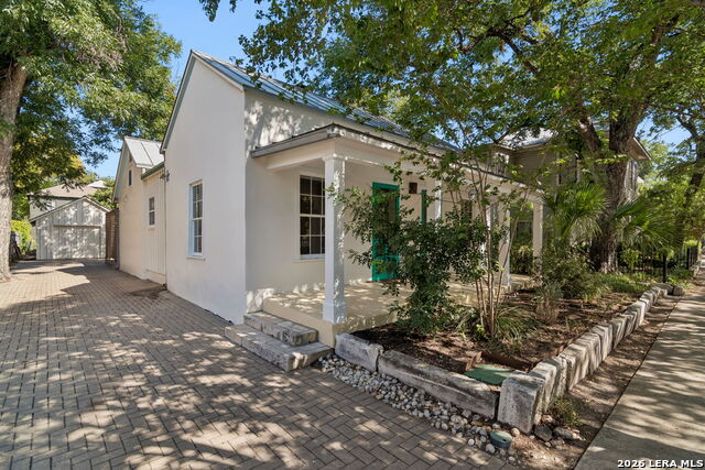221 Madison Property Photo 7