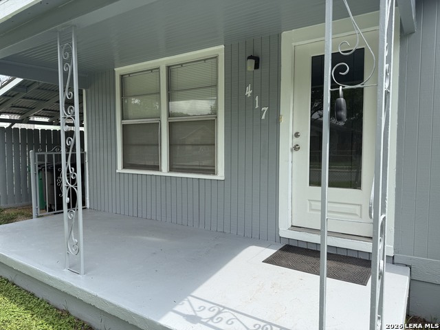 417 E Huff Ave Property Photo 2