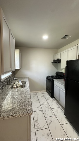 5007 Village Row Property Photo 5