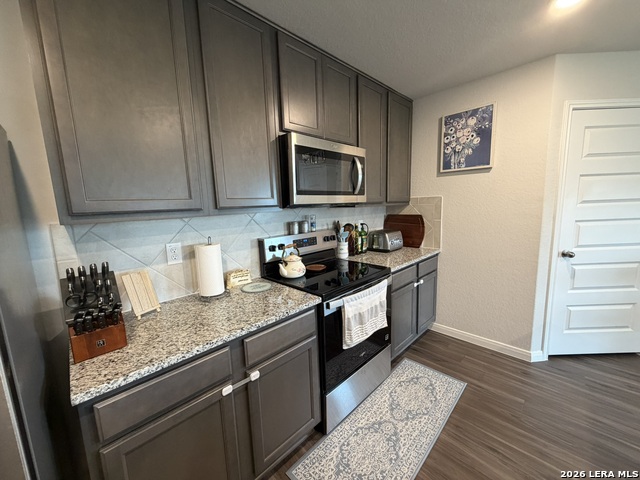 401 Lina Way Property Photo 11