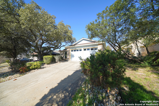 4211 Colonneh Trl Property Photo 6