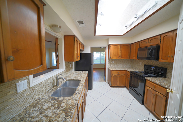 4211 Colonneh Trl Property Photo 15