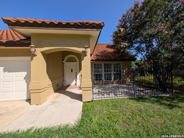 1043 Rivertree Dr Property Photo 3