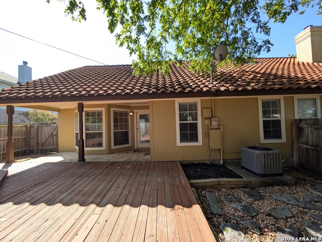 1043 Rivertree Dr Property Photo 22