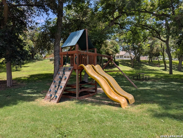 1043 Rivertree Dr Property Photo 30