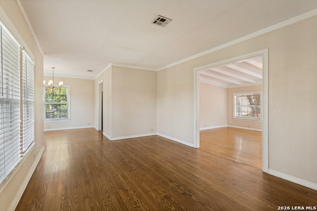 313 Lilac Ln Property Photo 5