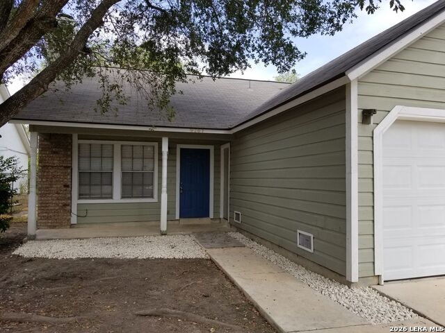 9207 Shadow Crest Dr Property Photo 1