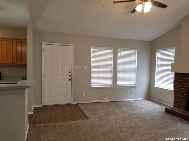 9207 Shadow Crest Dr Property Photo 4