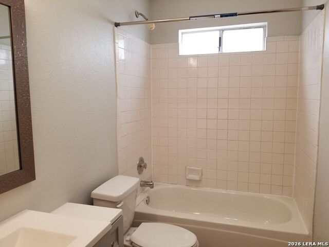 9207 Shadow Crest Dr Property Photo 12