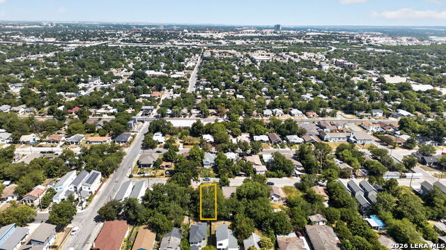 1818 E Crockett St Property Photo 5