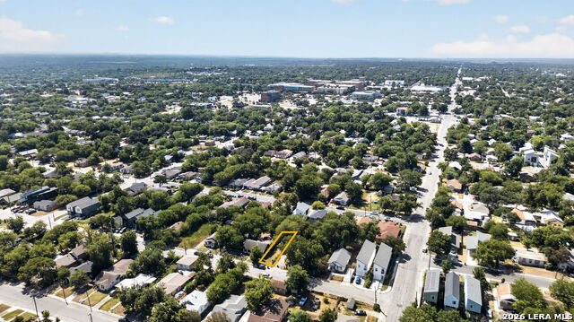 1818 E Crockett St Property Photo 10