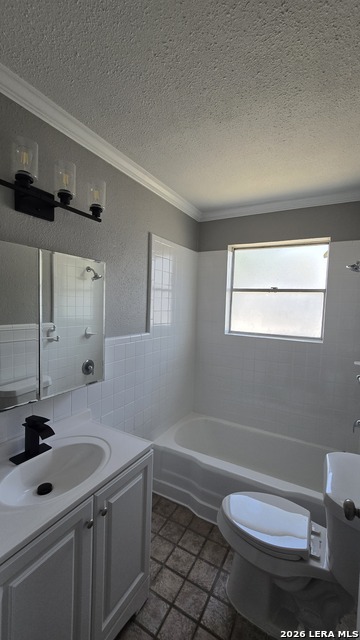 302 W Southcross Property Photo 9