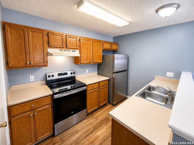 10040 Woodtrail Property Photo 4