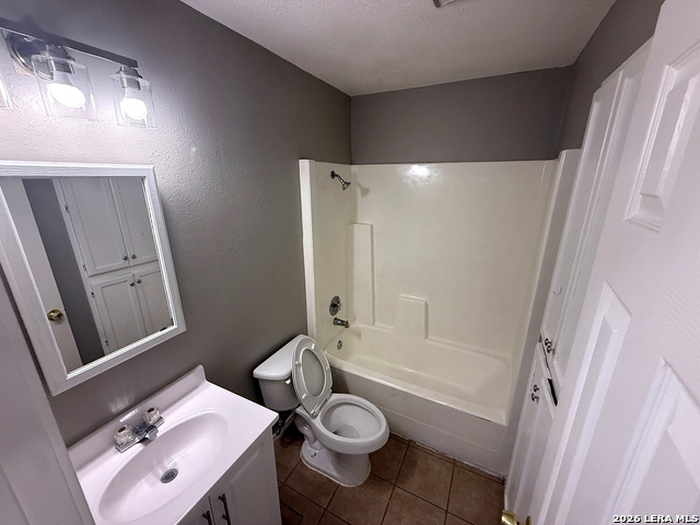 10040 Woodtrail Property Photo 11