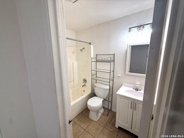 10040 Woodtrail Property Photo 14